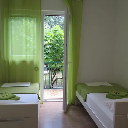 Lumbrela Appartement Starigrad Paklenica